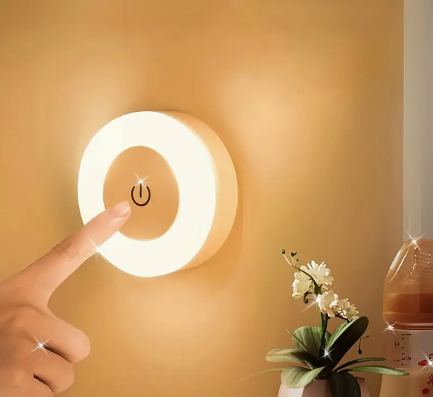 Luz nocturna táctil LED moderna